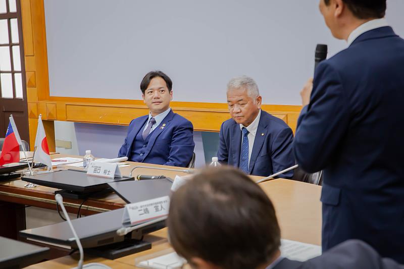 圖3.雙方就產業、教育等議題進行熱烈交流。