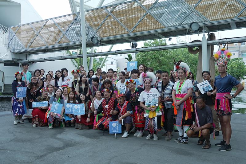 全臺東換上族服迎「原住民族日」 縣府串聯全縣各公所機關共響文化行動