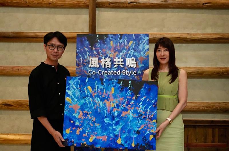 ▲點點善葉文宏贈與畫作予以盈正豫順電子股份有限公司。