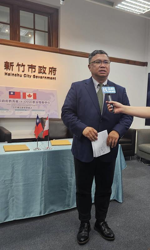 新竹市教育處長林立生領航首度推動市立高中台加雙聯學制,打造國際升學新典範