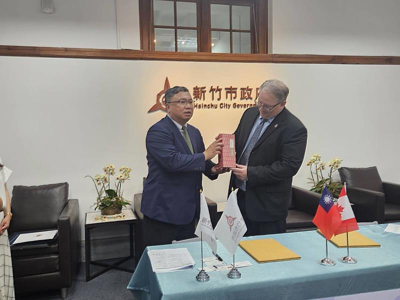 UIA聯邦國際學院校長Christian Bayly盼透過雙聯學程打造多元升學新視野