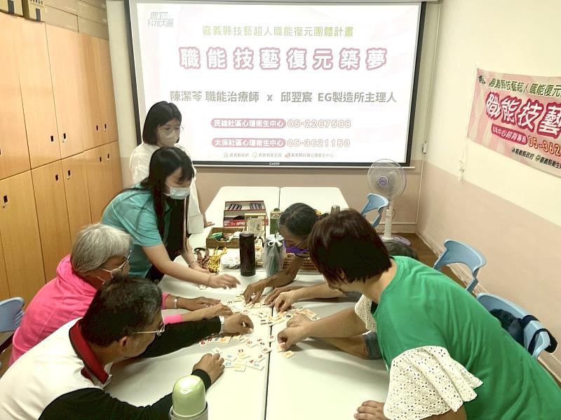 嘉義縣推「指間織夢」職能復元課程，助精神康復者重建生活-3