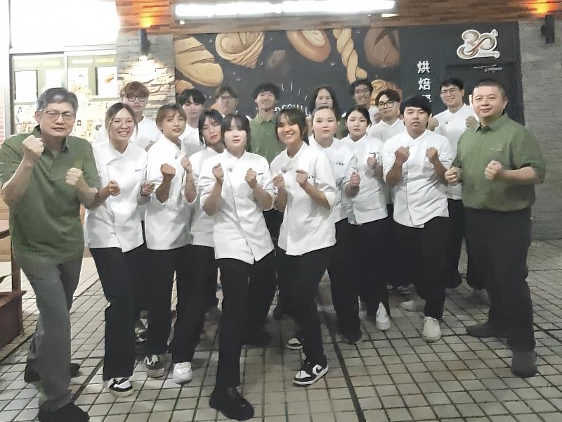中臺科大食科系以烘焙選手團體傳承之理念培育多位專業人才