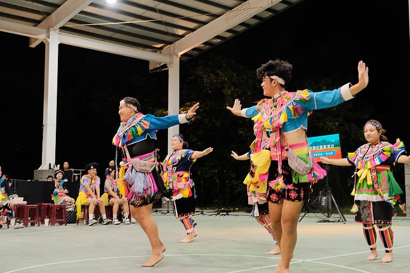 在馬蘭唱出部落與體育世代記憶！「原音聚會所：共鳴之地」登場 饒慶鈴與族人同歡