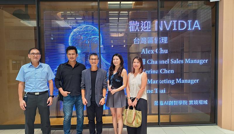 去年9月，NVIDIA臺灣區協理邾亦為率領團隊蒞臨AI創智學院參訪，針對AI創新技術應用及NVIDIA Omniverse平臺的潛力展開深入交流，共同探討合作機會。（圖／淡江大學提供）