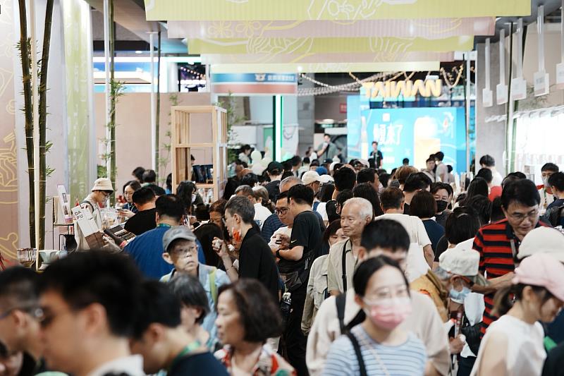 圖4 美食展湧入大批人潮