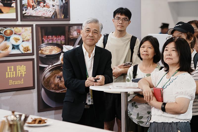 圖2 客委會范佐銘副主委出席美食展2