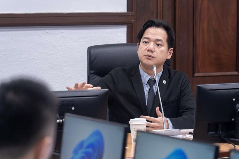 代理市長邱臣遠啟動6大應變措施 籲中央：「從寬從速」穩經濟