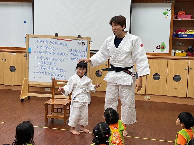 狂賀 臺東縣全壘打!池上國中張淨宜主任及太平國小陳慧欣教練榮獲114年度教育部師鐸獎殊榮