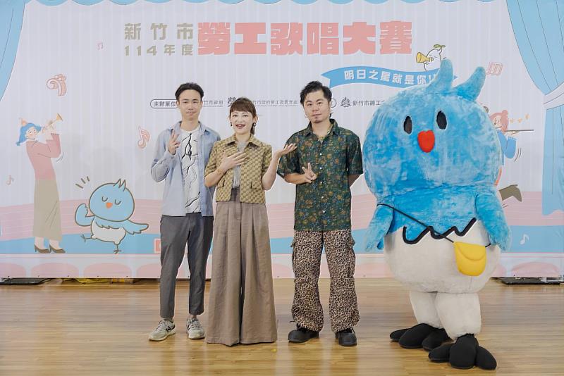 三位評審照片-林冠宇、張涵雅、黃子軒老師(由左至右)