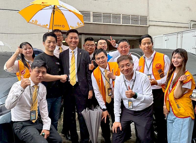 慶房屋每年贊助帳篷，提供人力、物力的支援東區商圈相關活動，為東區發展盡一份心力。(圖片由永慶房屋提供)