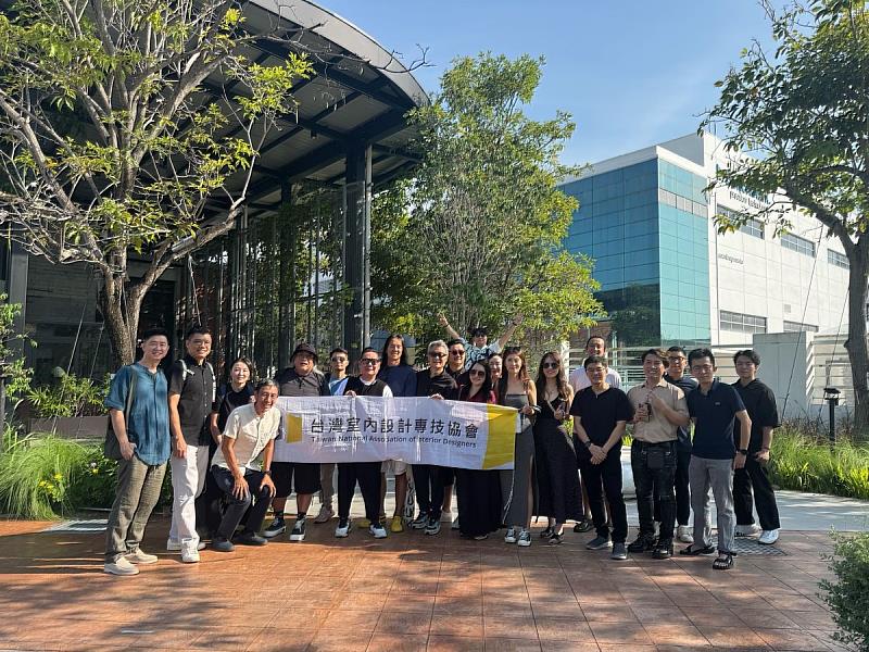 台灣室內設計專技協會代表團於檳城現場合影 (照片/校方提供)
