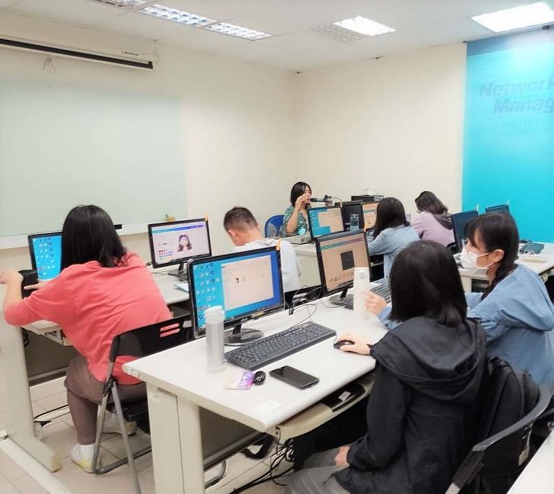 影音剪輯課程上課畫面