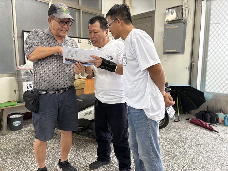 針對受丹娜絲颱風損害嚴重的老屋屋頂進行修繕，展現地方動員、公私協力與社區共築的實踐力。