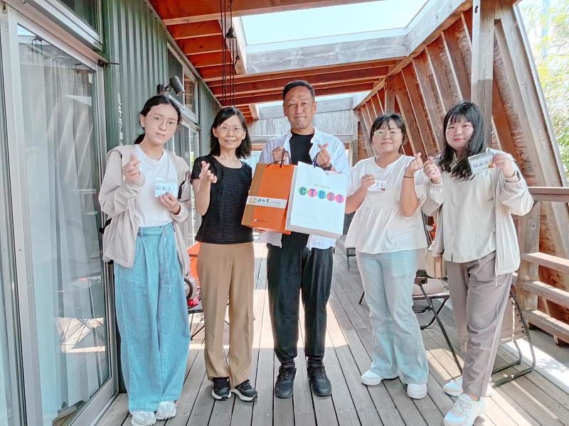 中臺科大學護理系江青桂老師帶領陳姿穎、劉姵嘉與周芙緻等學生前往日本「葵照護(Aoi Care)」實習
