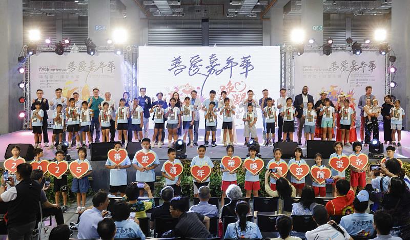 揭幕大合照。(貿協提供)