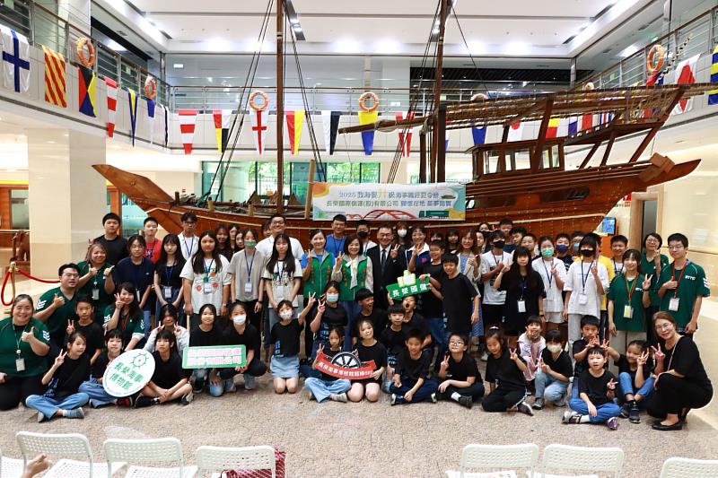 貴賓與公益夏令營全體學員大合照