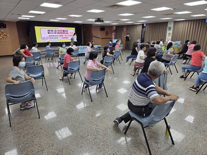 臺東縣府打造銀髮學習基地 柔道國手帶課長者活力全開