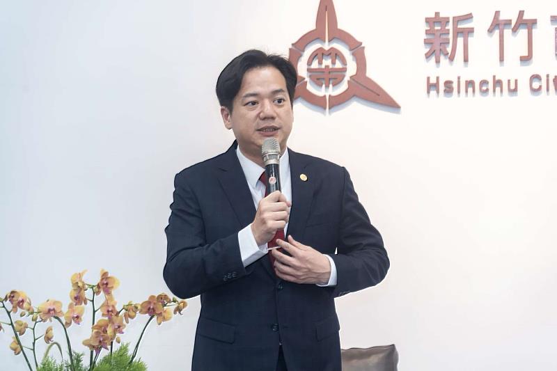 邱臣遠代理市長致詞。