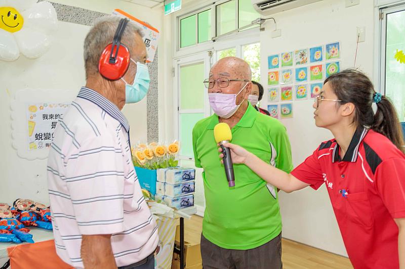 愛的傳聲筒,嘉義縣社福機構歡慶父親節鼓勵開口說愛