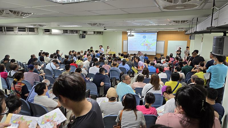 圖1.「香山交流道北側地區都市計畫可行性評估」說明會。