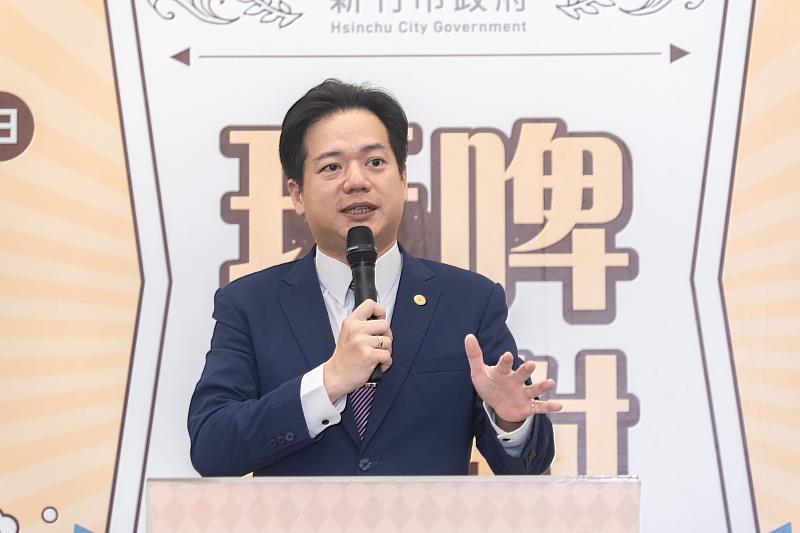 代理市長邱臣遠邀請民眾8月16日、17日來新竹漁港享受啤酒、音樂及美食的夏日盛會。