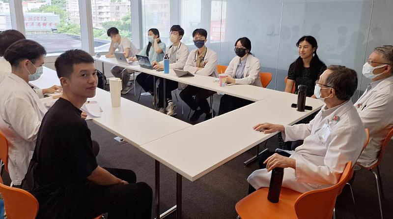 美國萊斯大學(Rice University)華語學生,參與教育部台灣優華語計畫,由銘傳大學安排至和信治癌中心醫院,展開跨國醫療交流與華語見習。