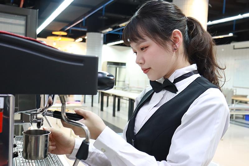 長榮大學觀餐系蔡佩均於「雲品溫泉酒店」實習