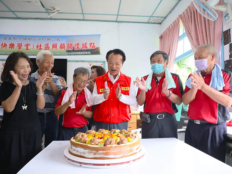 翁章梁赴中埔鄉關心災後處置工作