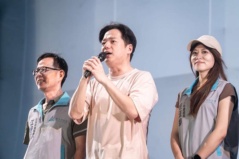 代理市長邱臣遠致詞,感謝市民朋友熱情參與。