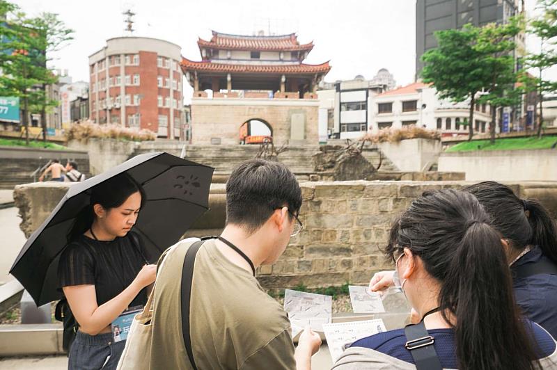 《塹裡尋妖》遊戲融合動漫設計、實體道具與線上系統，以解謎任務為引，重新認識新竹風貌。