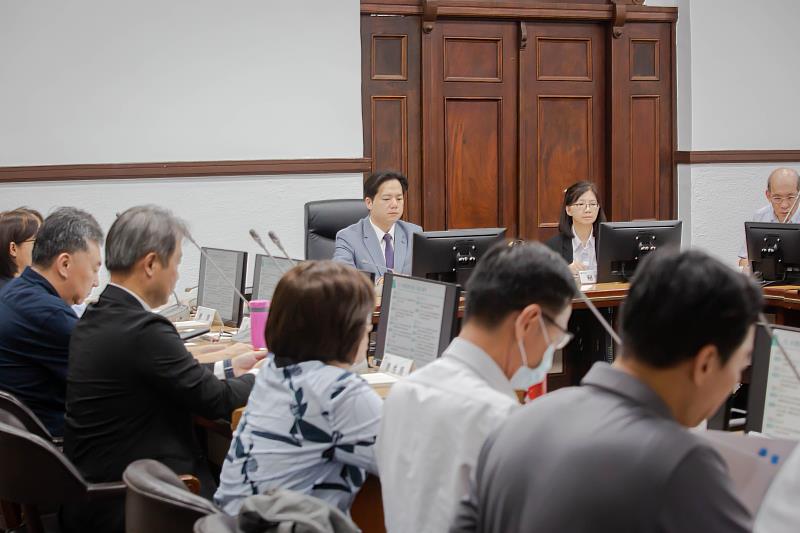 竹市府市務會議聚焦防颱、環保、教育議題。