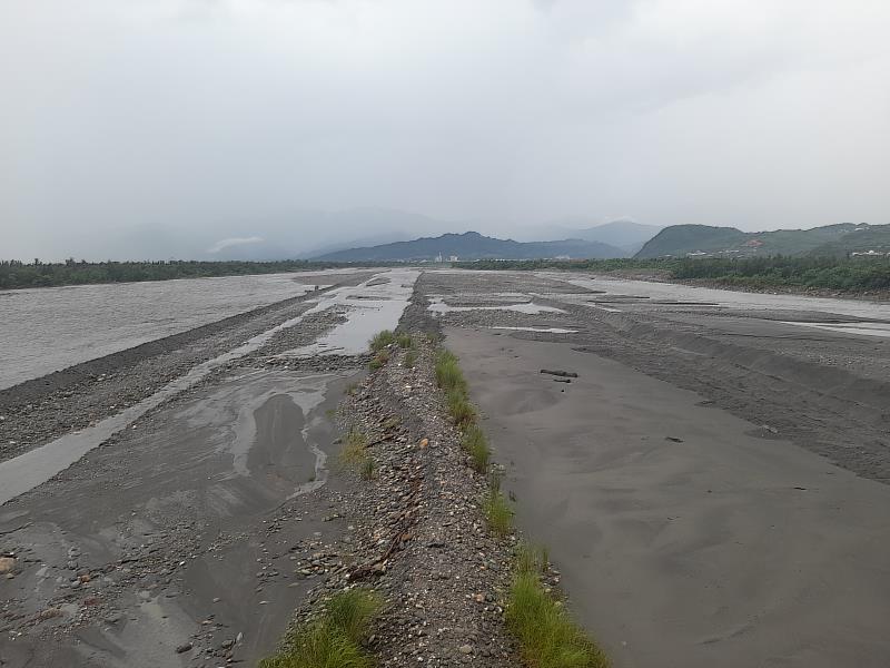 楊柳颱風外圍環流影響 強風恐致卑南溪揚塵 縣府籲民眾防颱並加強防護