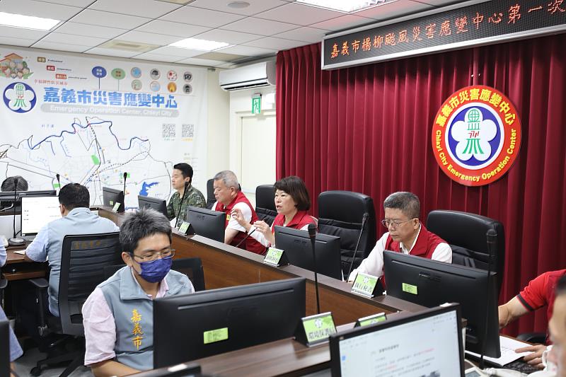 防範楊柳颱風 嘉市災防中心一級開設 黃敏惠市長指揮防颱應變 (3)