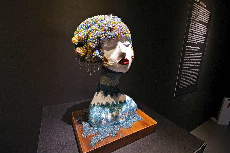 第一特展室展出作品《內心之光》／黃郁芳。
