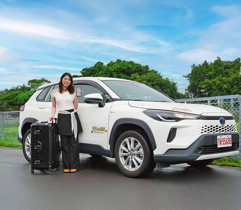 圖三 55688機場接送夏季活動開跑！7月1日起至8月31日期間，消費者只要完成一趟機場接送服務有機會抽中價值15,000元不限航點來回機票兌換券！