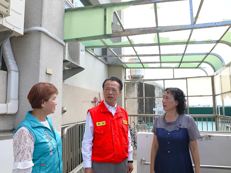 翁章梁關心聖心教養院災損,盼各界挹注汰換老舊設備