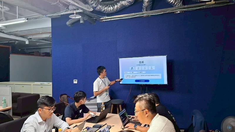 數位賦能主委張文沛分享 AI 工具操作經驗