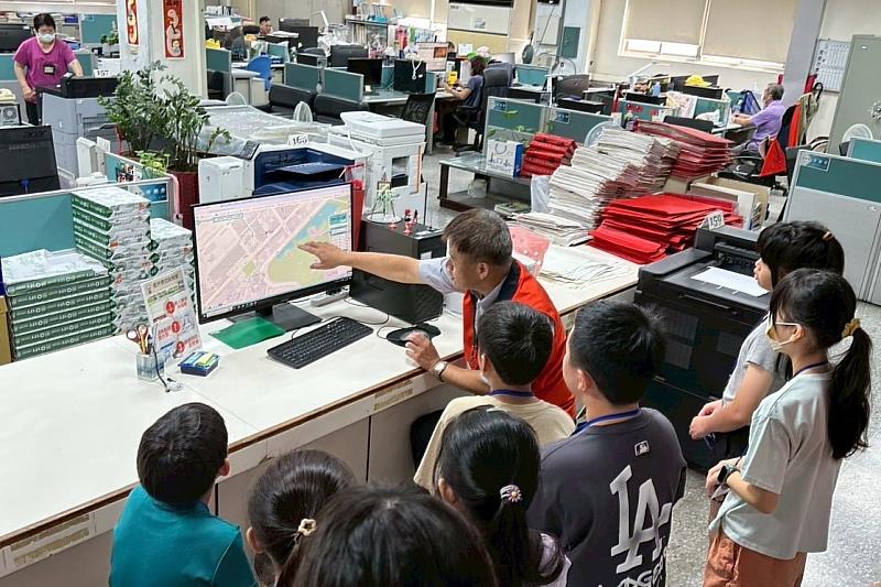 圖3:學童透過新竹市幸福宜居網了解土地位置