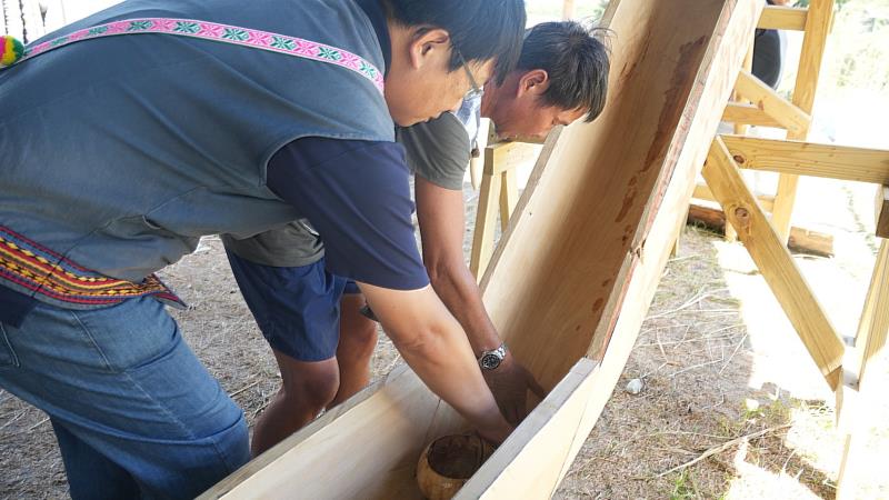 原住民族部落大學跨島嶼南島船龍骨接合　三族群按古禮祈福