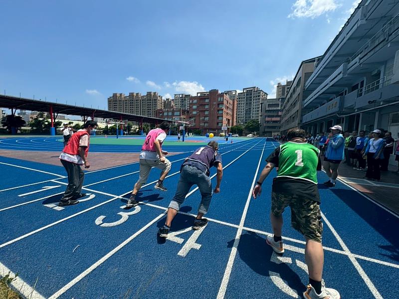 康復之友藉由參加運動會展現自我