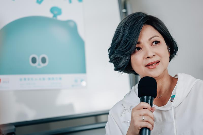 影后楊貴媚分享與導演李安的相處點滴,並大讚「他真的是個很溫文儒雅的導演」。