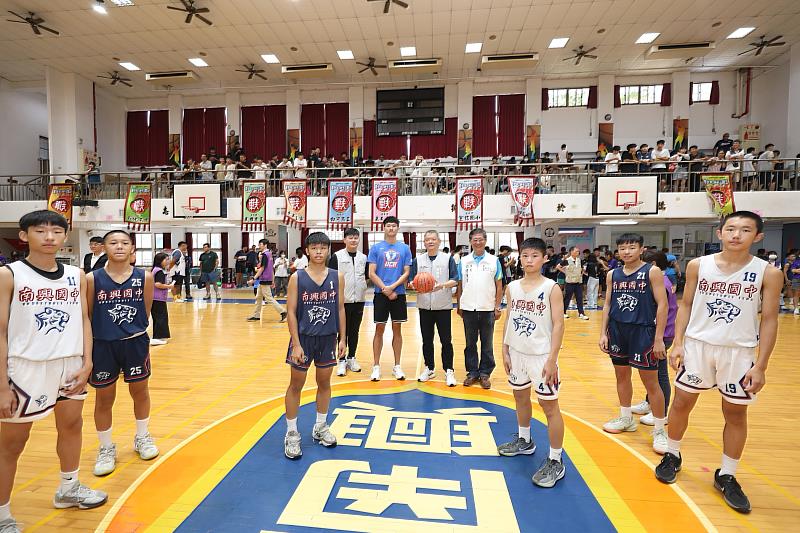 林瑞彥副市長為活動開球 (1)