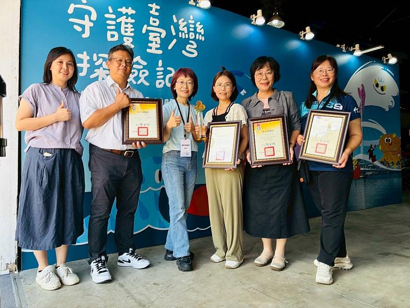 新竹市香山高中、曙光女中、新竹國小、龍山國小及竹蓮國小劉向欣校長獲防災教育獎項。