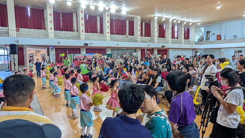 【世代攜手，共感共融】三代齊心趣味接力運動會 圓滿成功