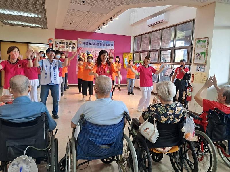 志工有愛 溫馨相伴－基隆志工齊聚仁愛之家傳遞關懷