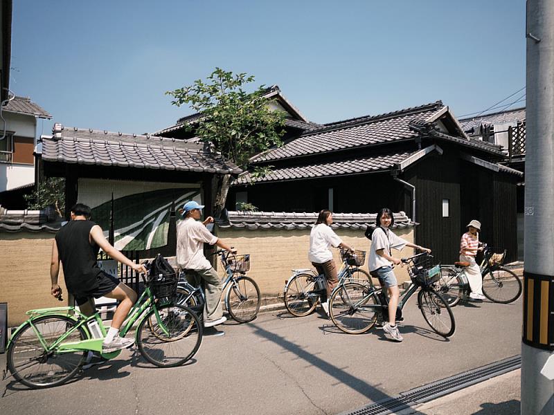「活化再利用」課程透過實地考察與國際比較，讓學生認識不同文化脈絡下的建築保存策略，並訓練其具備空間整合、歷史詮釋與創意設計的能力。