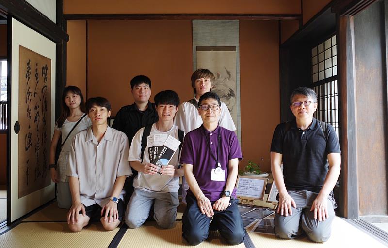 文化建築師生前往日本移地教學，帶領學生走訪倉敷、尾道、竹原、廣島、直島等地，深入觀摩多處歷史建築與文化資產再利用的典範案例。