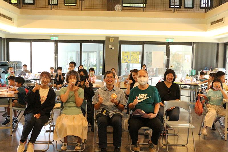 用「紙」激盪學童想像力 東美館「紙藝奇幻」夏令營開營！