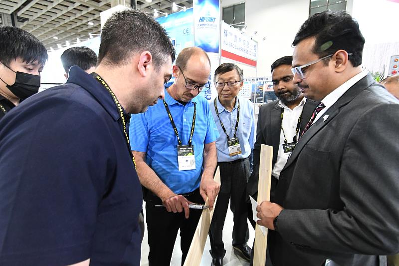 【圖】WOOD TAIWAN不僅是整合木材加工與家具製造完整供應鏈的展示平台，更是參展企業拓展國際市場、掌握全球商機的最佳契機。(貿協提供)